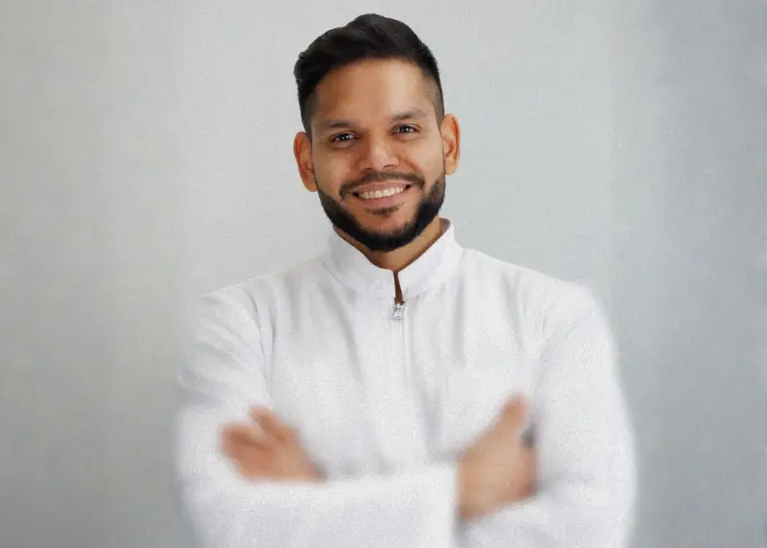 Caso de redes sociales para Tomás Escorche